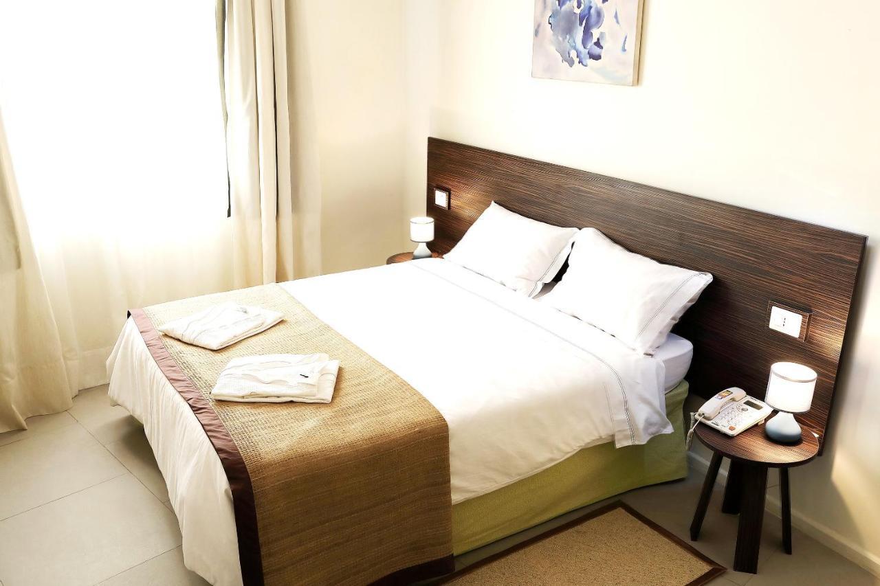 Hotel La Villette アンタナナリボ エクステリア 写真