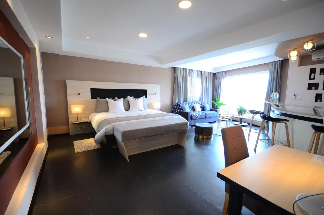 Hotel La Villette アンタナナリボ エクステリア 写真